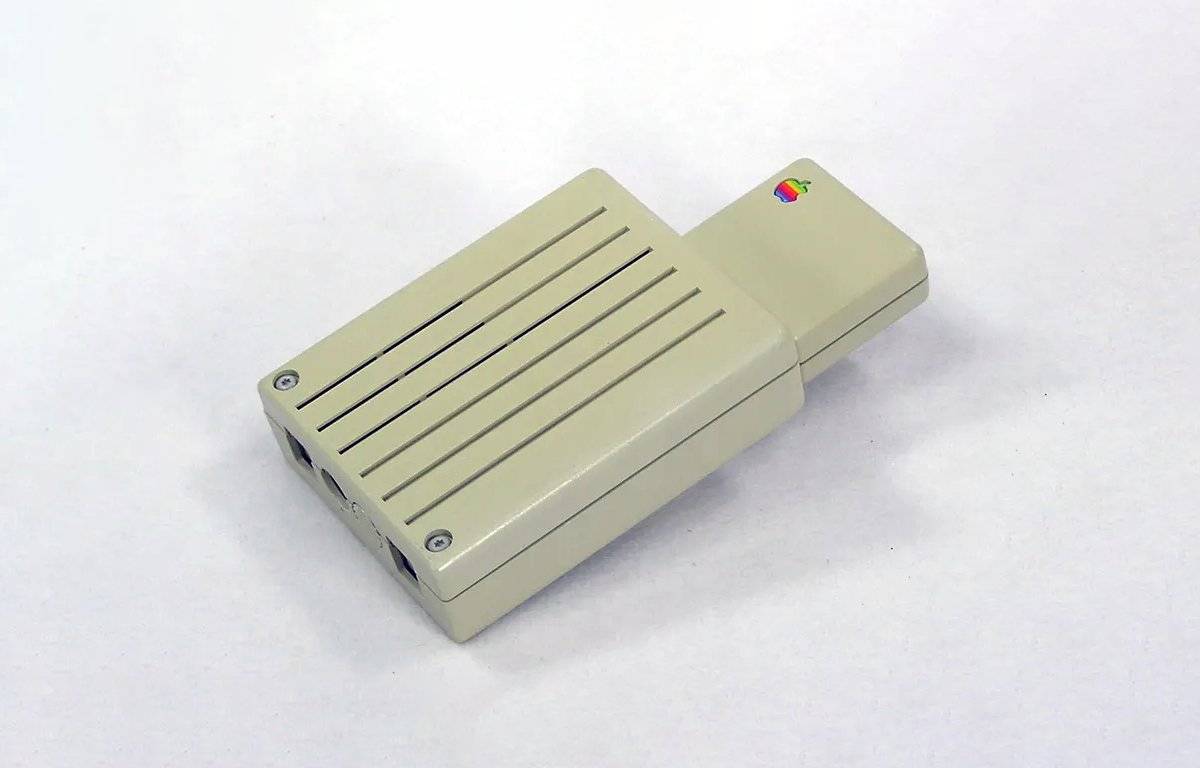 57535-117333-apple-modem-xl